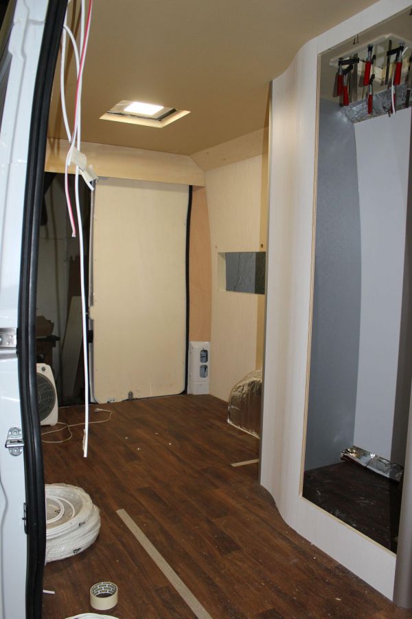 lakoauto-biwak-egyedi-lakoauto-gyartas-fiat-ducato-2015-epul-00009CD381CA6-76C4-EF2C-05AF-F878A3D408A3.jpg