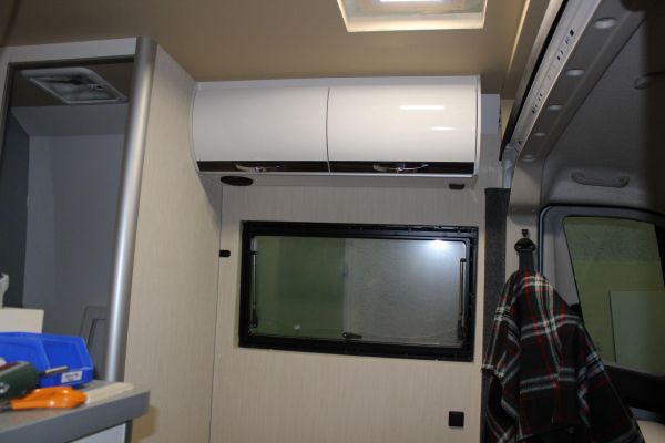 lakoauto-biwak-egyedi-lakoauto-gyartas-fiat-ducato-2015-epul-00025278F38D1-688B-23BC-0831-97987DA5D8FD.jpg