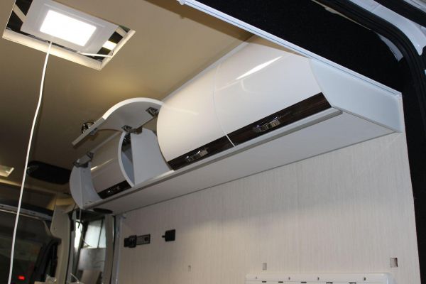 lakoauto-biwak-egyedi-lakoauto-gyartas-fiat-ducato-2015-epul-000289F36125F-0B10-415E-B7CA-A049F3AC2011.jpg