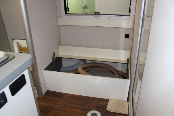 lakoauto-biwak-egyedi-lakoauto-gyartas-fiat-ducato-2015-epul-00029DC48DD1C-0276-88F5-150B-922442DC6FE7.jpg