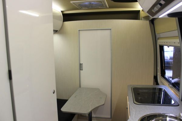 lakoauto-biwak-egyedi-lakoauto-gyartas-fiat-ducato-2015-kesz-00007DF672EAE-62E3-1DD7-2778-359D27FBDAF2.jpg