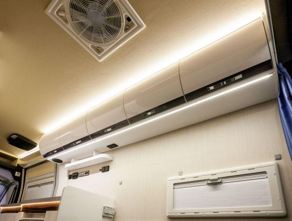 lakoauto-biwak-egyedi-lakoauto-gyartas-fiat-ducato-2015-kesz-000356E4ABD8A-4921-F313-B6DC-CE8B1744C4CB.jpg