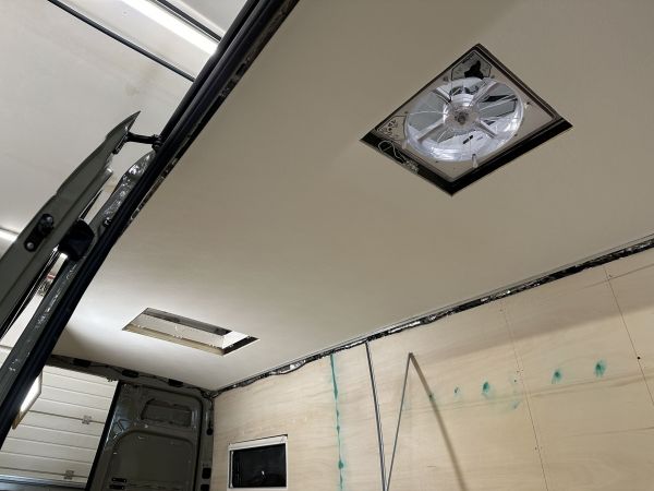 biwak-egyedi-laoauto-keszites-gyartas-mercedes-benz-sprinter-4x4-lakoauto-2026-epul-007F55E41DD-BC67-AE29-0E72-D52026B02C7B.jpg