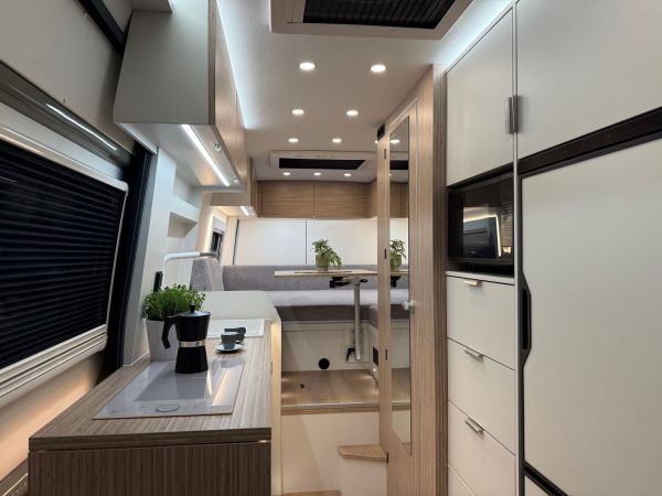 biwak-egyedi-laoauto-keszites-gyartas-mercedes-benz-sprinter-4x4-lakoauto-2026-kesz-004D8D8C674-AB5C-4367-9FFB-51E41951C7B8.jpeg