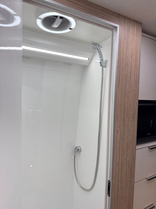 biwak-egyedi-laoauto-keszites-gyartas-mercedes-benz-sprinter-4x4-lakoauto-2026-kesz-0171FF11BC1-6FB6-CF39-8771-4CA424FAF5A4.jpeg