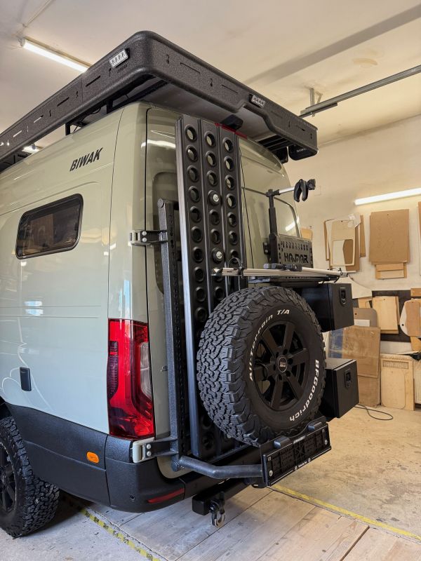 biwak-egyedi-laoauto-keszites-gyartas-mercedes-benz-sprinter-4x4-lakoauto-2026-kesz-0221E5048A9-62D0-8EDE-67D6-7B1384EBB2FC.jpeg