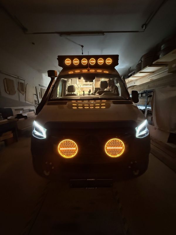biwak-egyedi-laoauto-keszites-gyartas-mercedes-benz-sprinter-4x4-lakoauto-2026-kesz-033355E1AC8-AC48-EA69-1DB4-C883BB093C86.jpeg