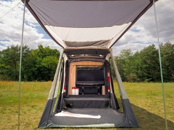 BiwakShop-hatso-sator-renault-trafichoz-trapez-premium-2